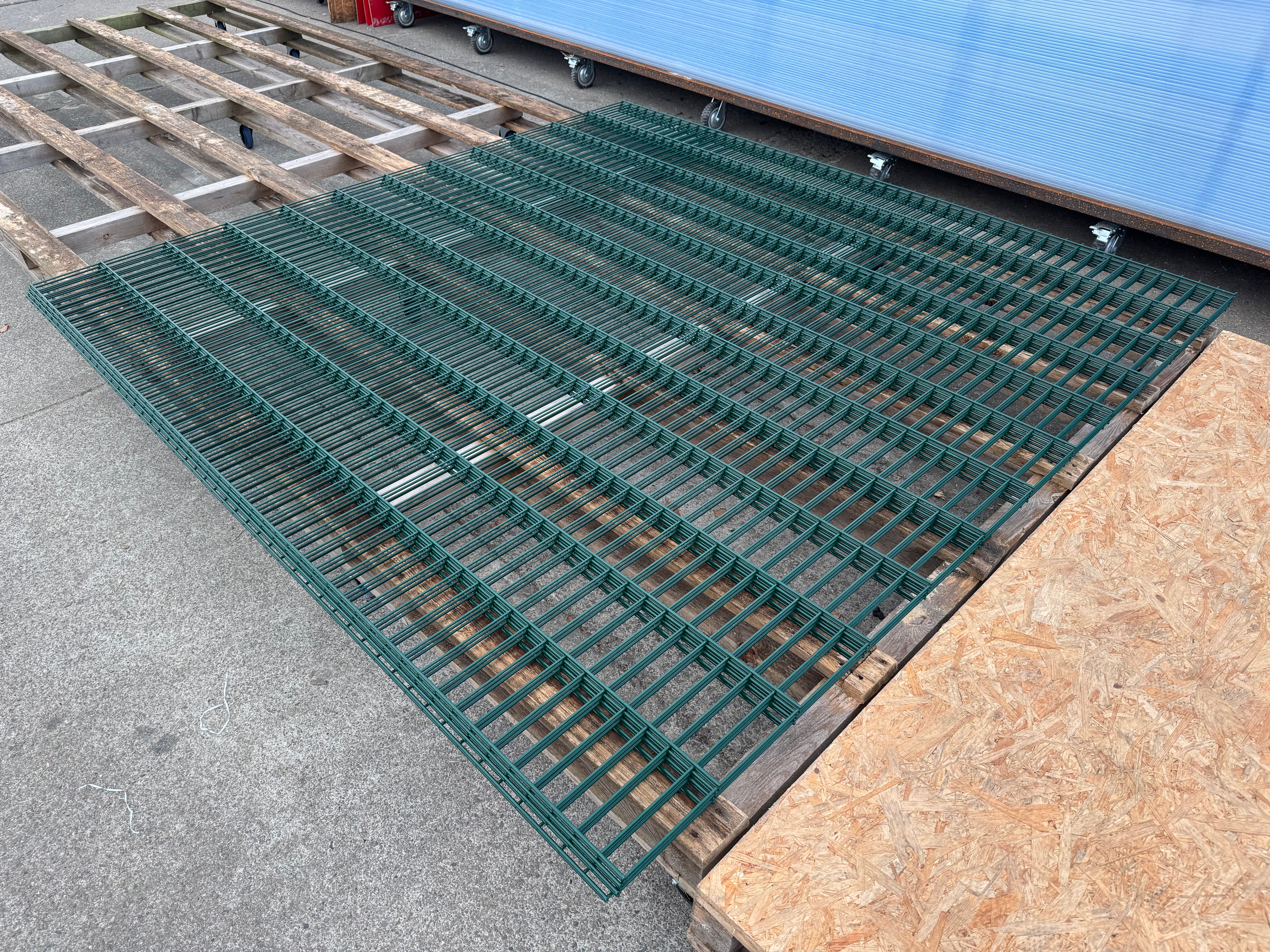 BUY 868 Twin Wire Mesh Panel For Fencing, 1830x2500 mm(6 ft), Powder Coated, ZN+RAL6005 | GREEN FINGER IRELAND